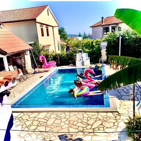 Villa Lory Krk คิร์ก ภายนอก รูปภาพ