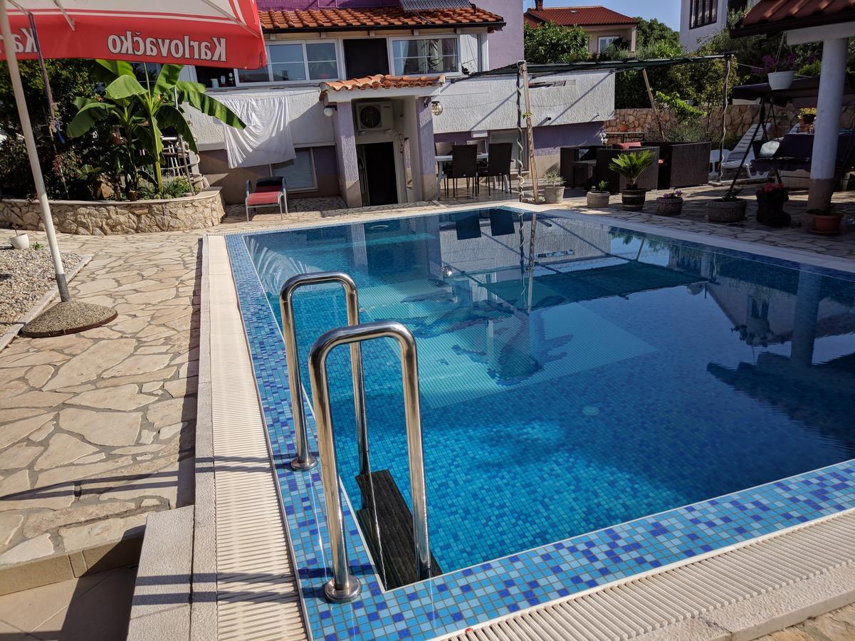 Villa Lory Krk คิร์ก ภายนอก รูปภาพ